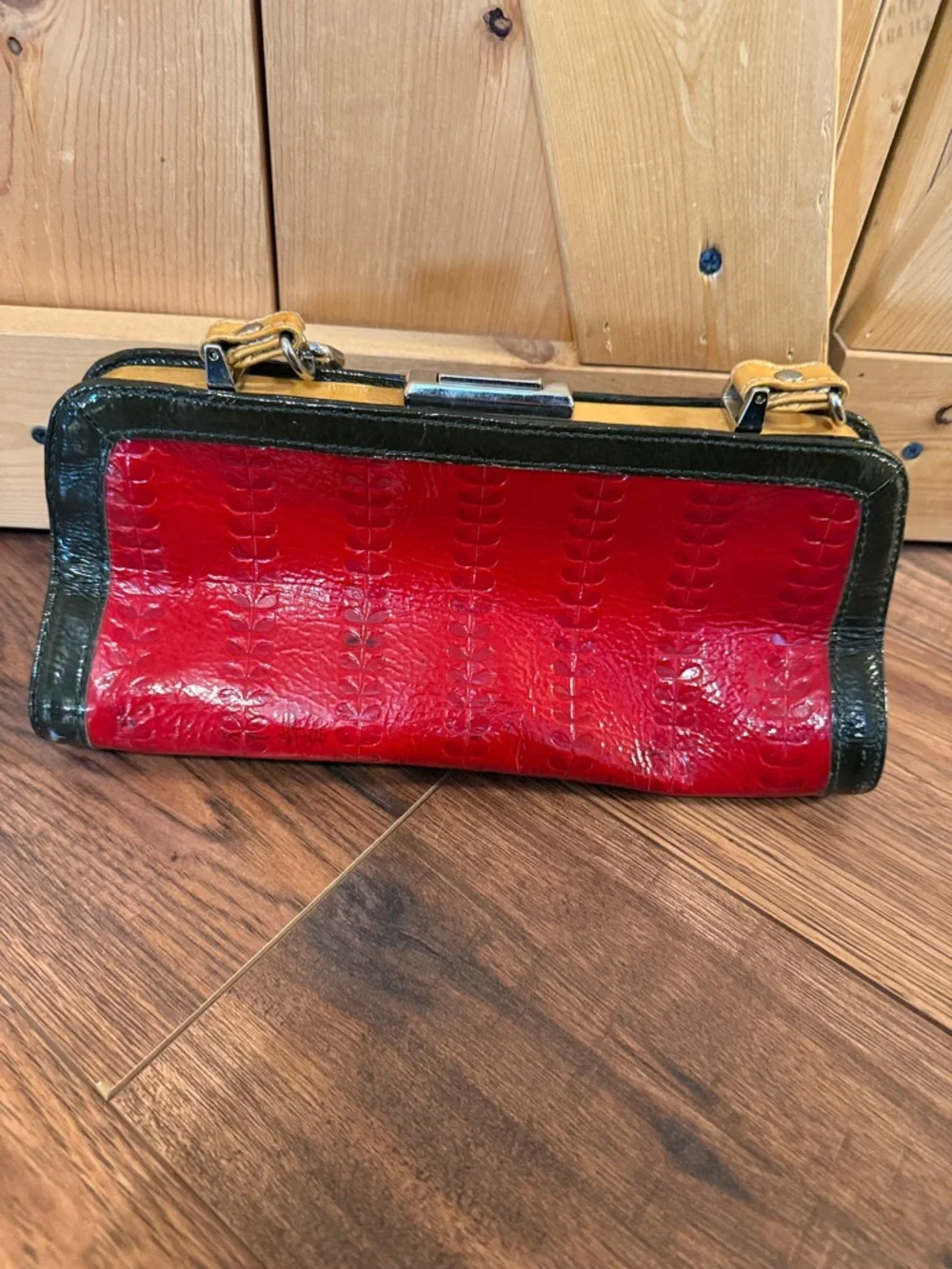 Orla Kiley London Red and Black Faux-Croc Frame Clutch Bag - Picture 1 of 3